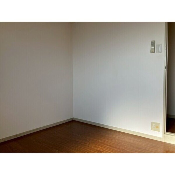 物件内観写真14　(居室)