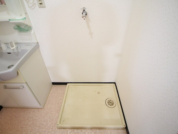 物件内観写真19　(洗濯機置場)