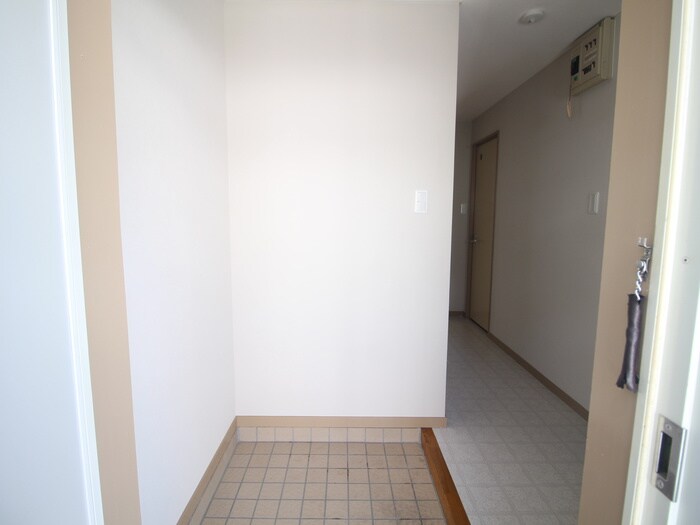 物件内観写真22　(玄関)