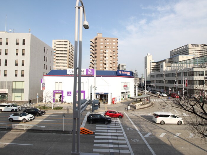 物件内観写真16　(室内からの展望)