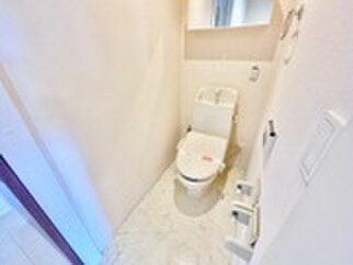 物件内観写真8　(トイレ)