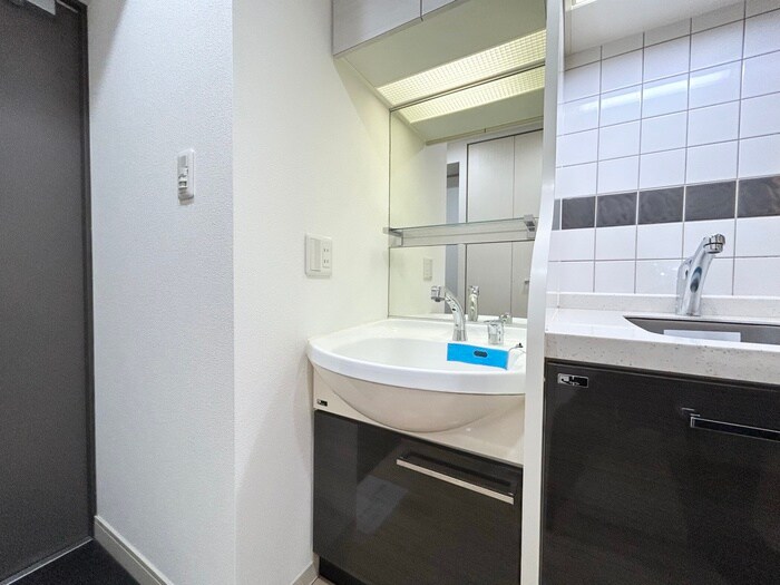 物件内観写真12　(洗面)