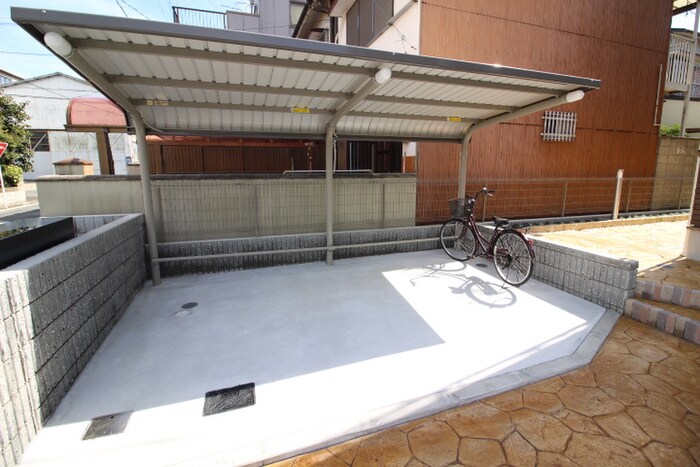 物件外観写真6　(駐輪場)