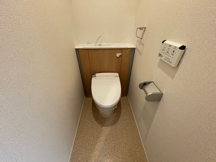 物件内観写真11　(トイレ)