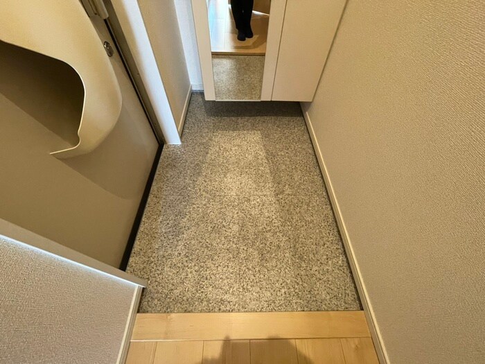 物件内観写真16　(玄関)