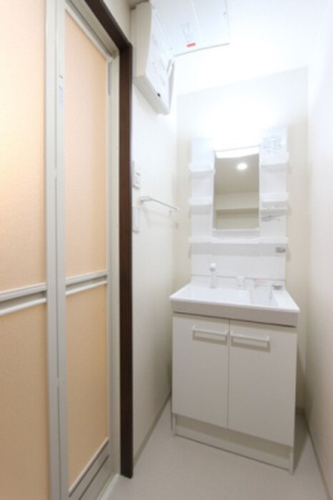 物件内観写真11　(洗面)