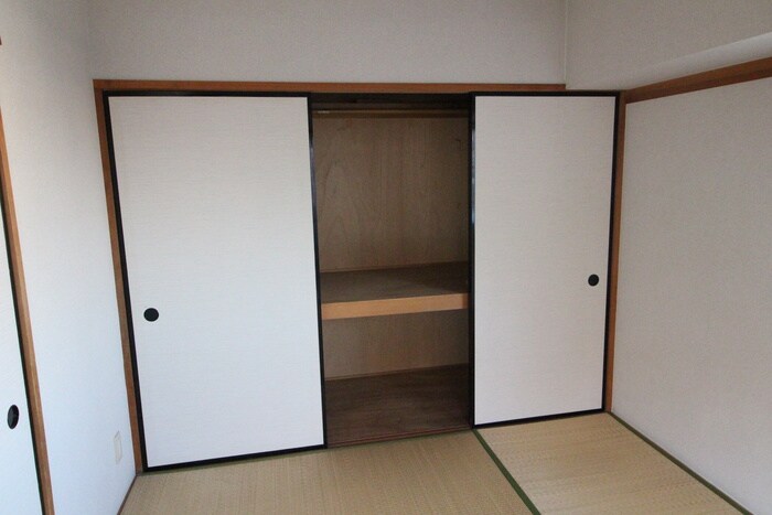 物件内観写真10　(収納)