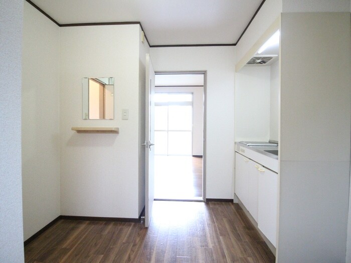 物件内観写真20　(廊下)