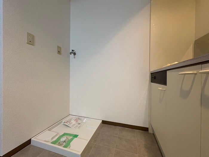 物件内観写真14　(洗濯機置場)