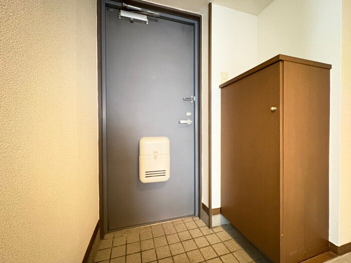 物件内観写真15　(玄関)