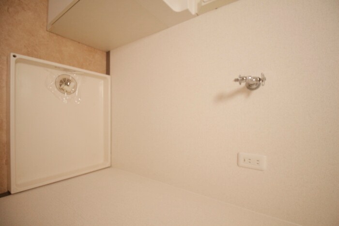 物件内観写真15　(洗濯機置場)