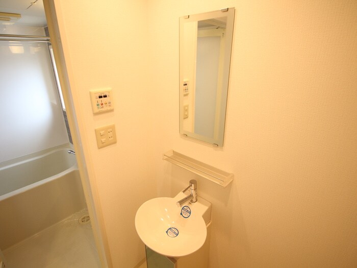 物件内観写真11　(洗面)