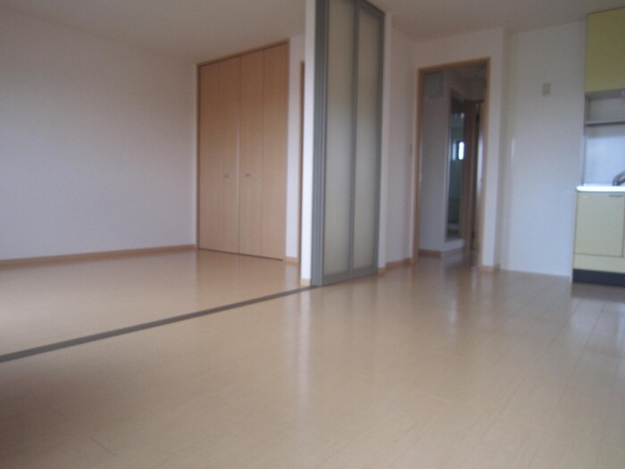 物件内観写真4　(居室)