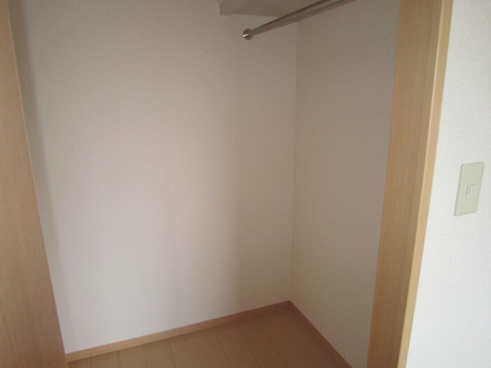 物件内観写真10　(収納)