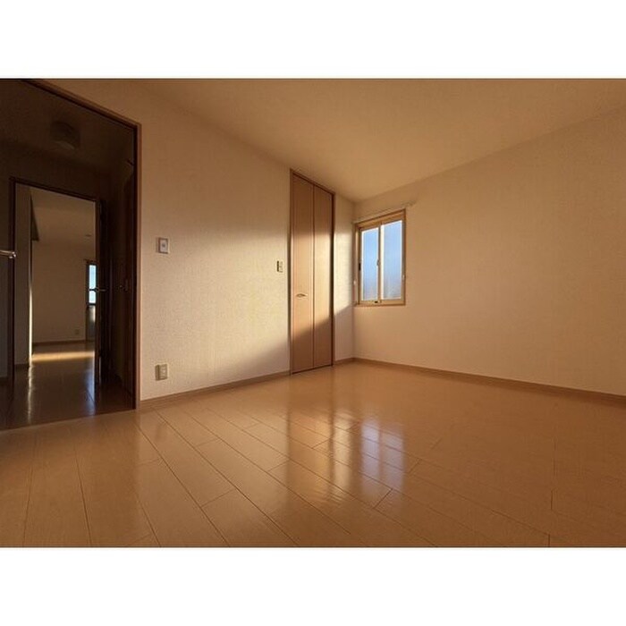 物件内観写真11　(居室)