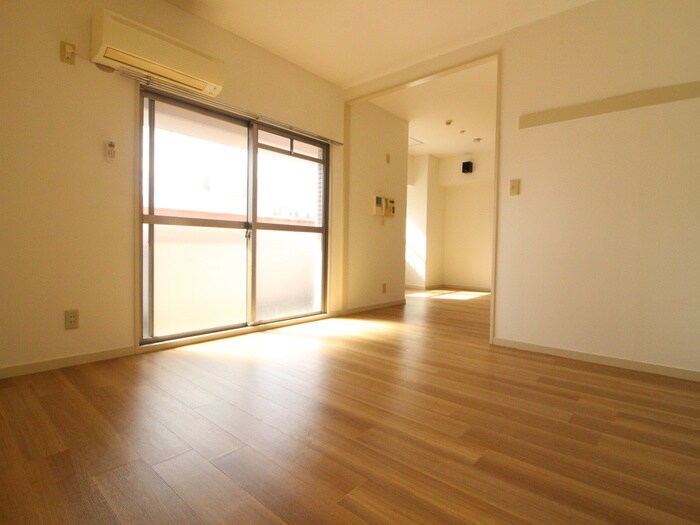 物件内観写真8　(居室)