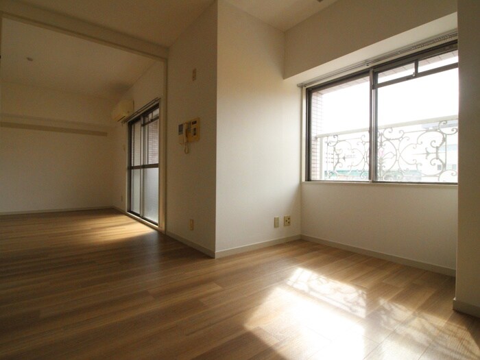 物件内観写真9　(居室)