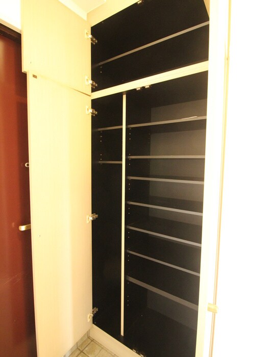 物件内観写真16　(靴箱)