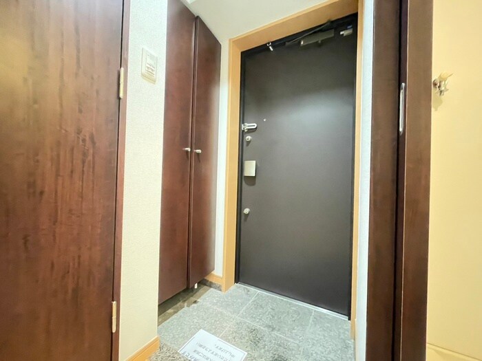 物件内観写真19　(玄関)