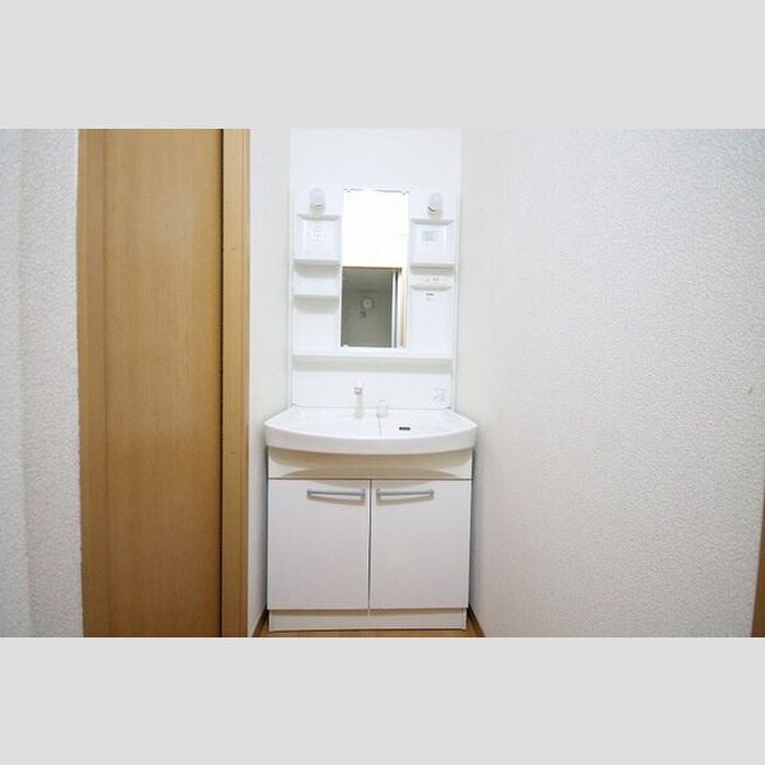 物件内観写真9　(洗面)