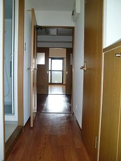 物件内観写真16　(廊下)