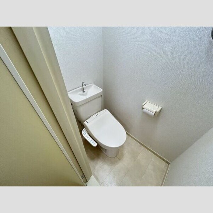 物件内観写真9　(トイレ)