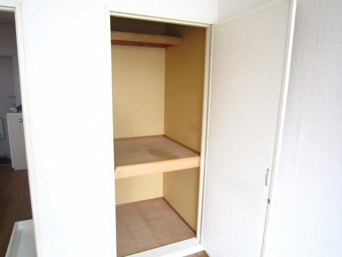 物件内観写真13　(収納)