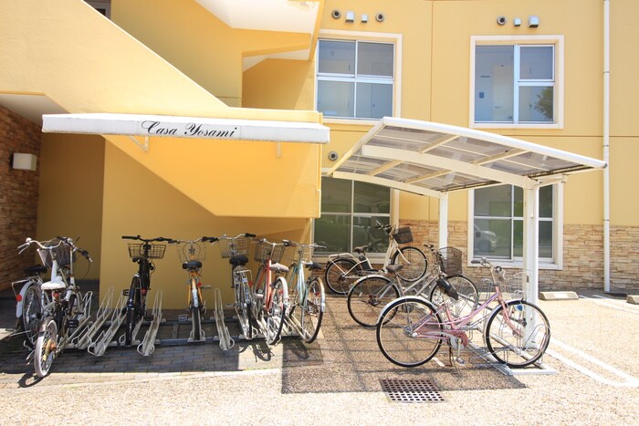 物件外観写真3　(駐輪場)