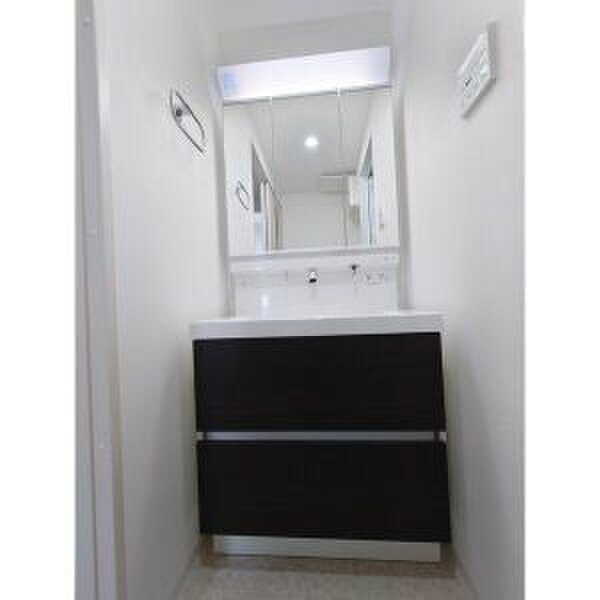 物件内観写真13　(洗面)