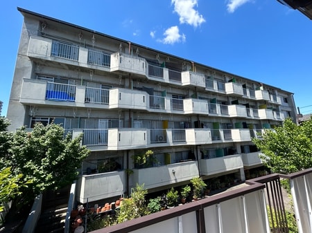 ＨＯＵＳＥ　１０８　車道外観写真