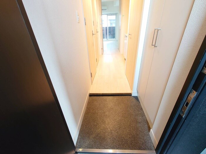 物件内観写真22　(玄関)