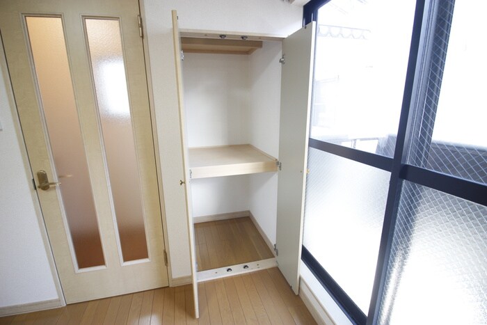 物件内観写真10　(収納)