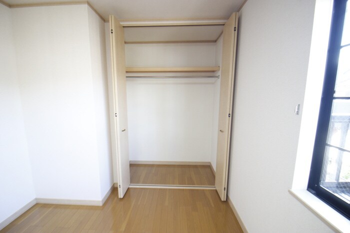 物件内観写真12　(収納)