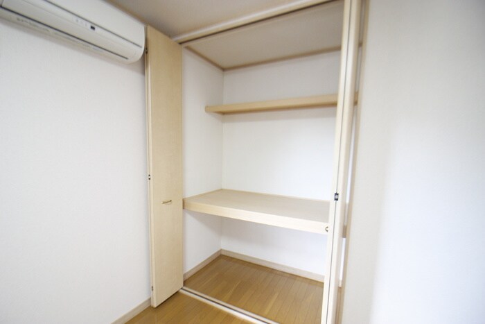 物件内観写真13　(収納)