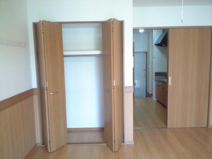 物件内観写真8　(収納)