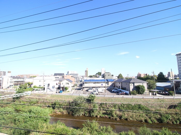 物件内観写真21　(室内からの展望)