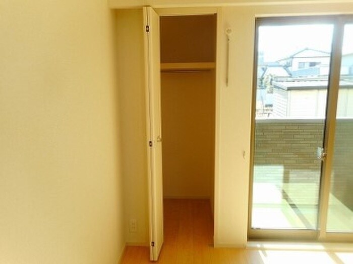 物件内観写真6　(収納)