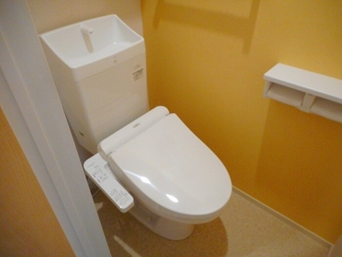 物件内観写真9　(トイレ)