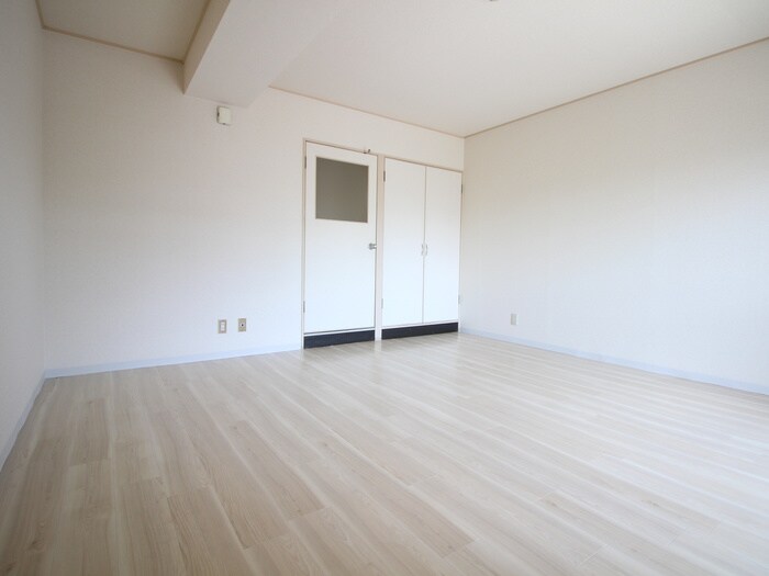 物件内観写真21　(居室)