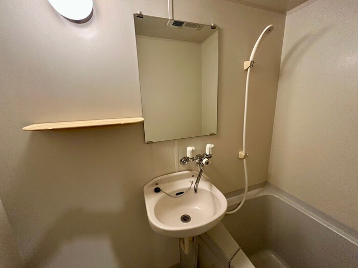 物件内観写真11　(洗面)
