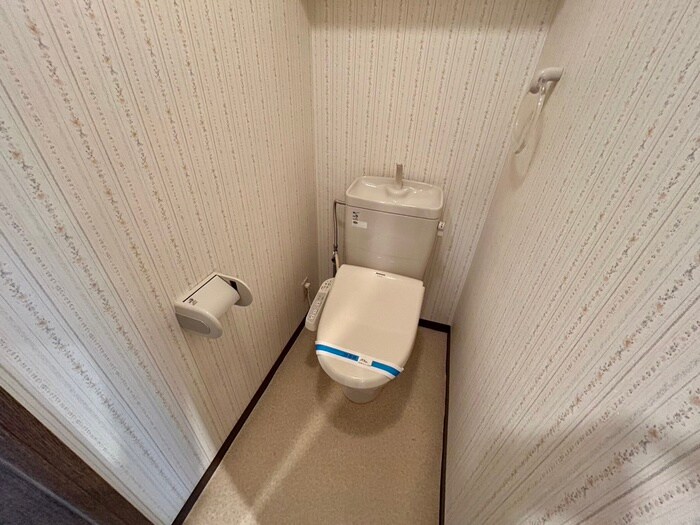 物件内観写真13　(トイレ)