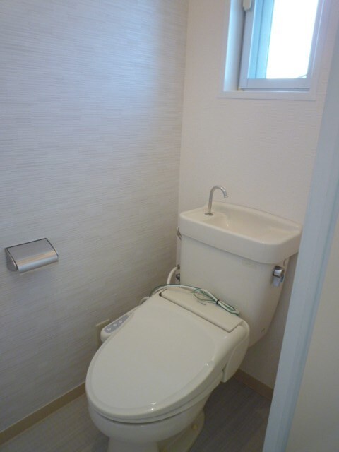 物件内観写真11　(トイレ)