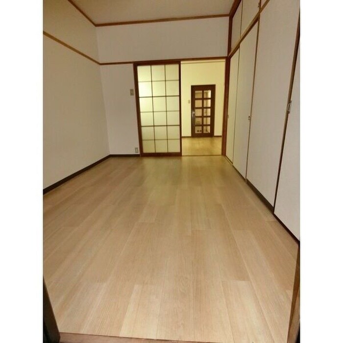 物件内観写真10　(居室)