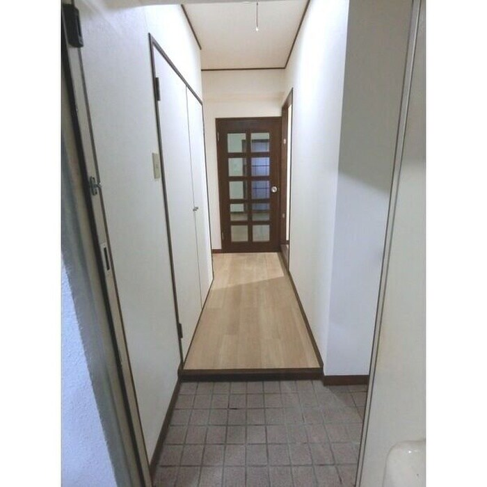 物件内観写真14　(廊下)