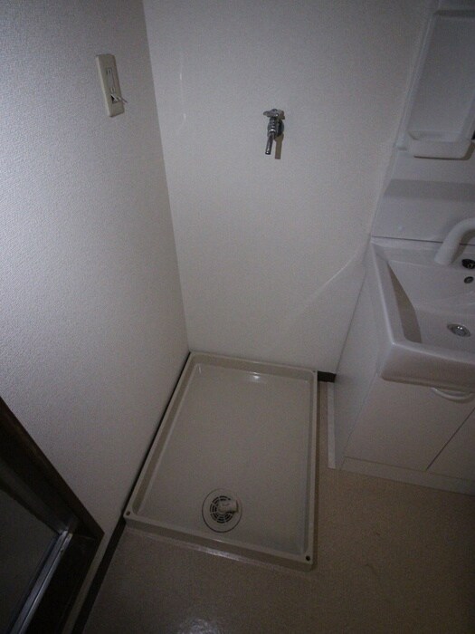 物件内観写真19　(洗濯機置場)