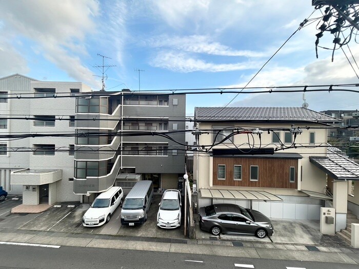 物件内観写真16　(室内からの展望)