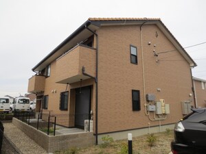 アンプルールリーブルリアン外観写真