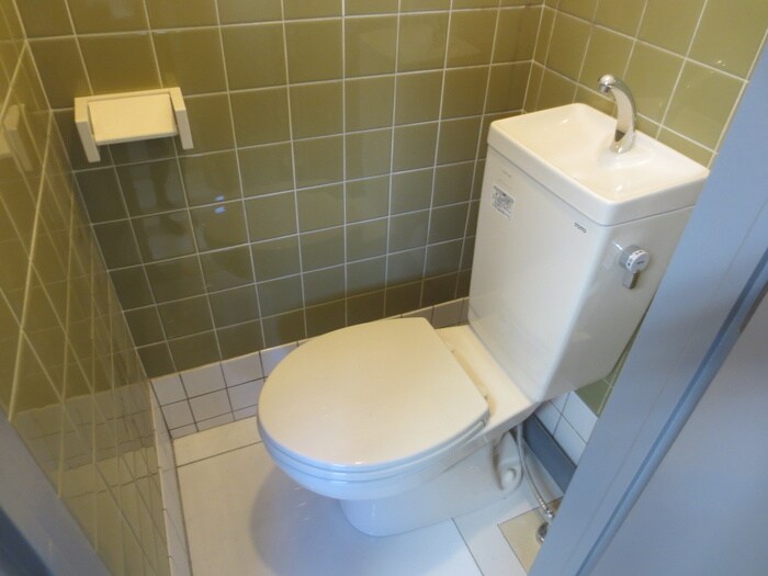 物件内観写真8　(トイレ)