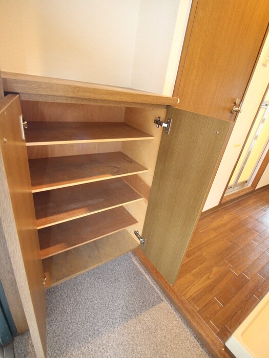 物件内観写真16　(靴箱)