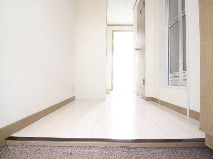 物件内観写真18　(廊下)